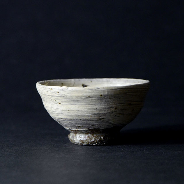 和食器　刷毛目酒盃　(共箱付no.13）　作家「川淵直樹」