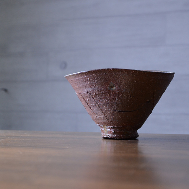 ☆茶3 西村壱楽　筒茶碗　共箱　タコチ　高さ10.2cm 東金6-0314① ご飯茶碗（小 口径約11.5cm・高さ約6.5cm）白・下焼き締め （09