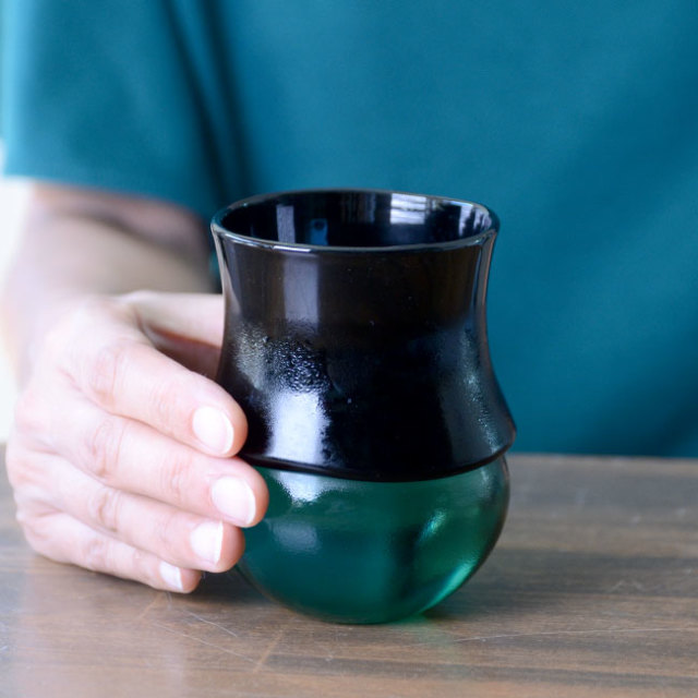 ガラス　DOMAKI “Green” カップ（丸）　作家「飯田将平」