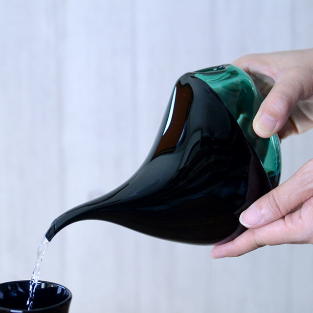 ガラス　DOMAKI “Green” 注器　作家「飯田将平」