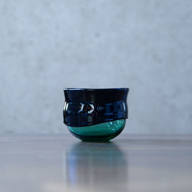 ガラス　DOMAKI “Green” ぐい呑（SI-036）　作家「飯田将平」