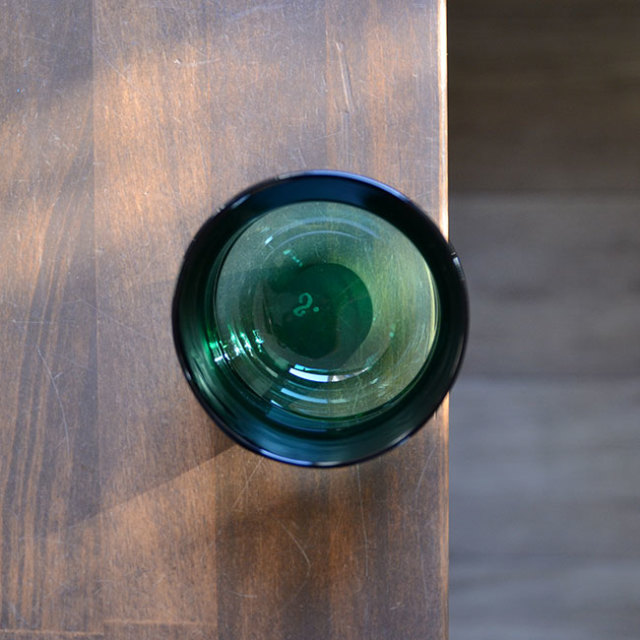 ガラス　DOMAKI “Green” ぐい呑（SI-036）　作家「飯田将平」