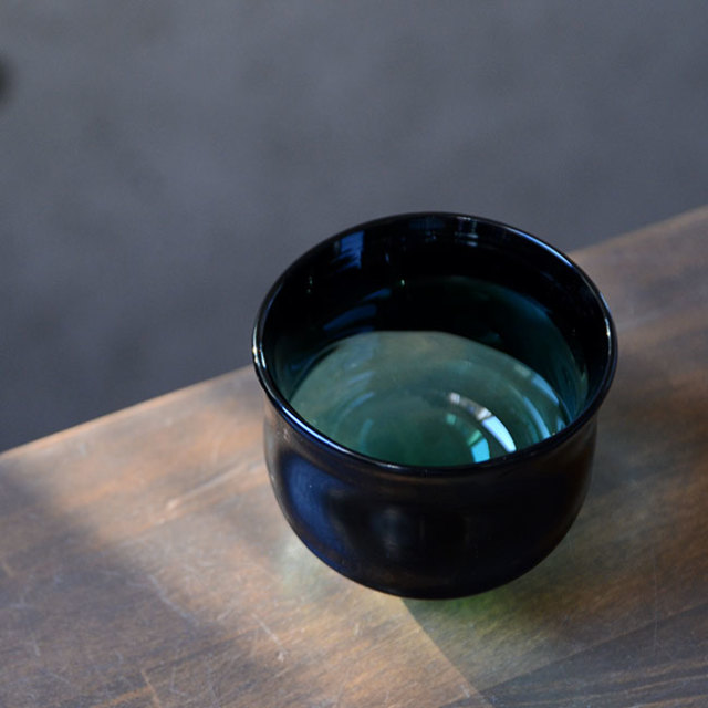 ガラス　DOMAKI “Green” ぐい呑（SI-036）　作家「飯田将平」