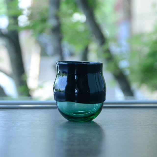 ガラス　DOMAKI “Green” ぐい呑（SI-037）　作家「飯田将平」