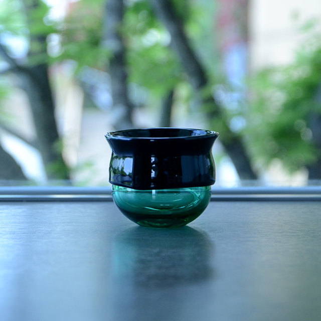 ガラス　DOMAKI “Green” ぐい呑（SI-040）　作家「飯田将平」