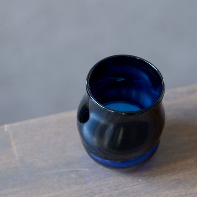 ガラス　DOMAKI “Blue” ぐい呑（SI-046）　作家「飯田将平」
