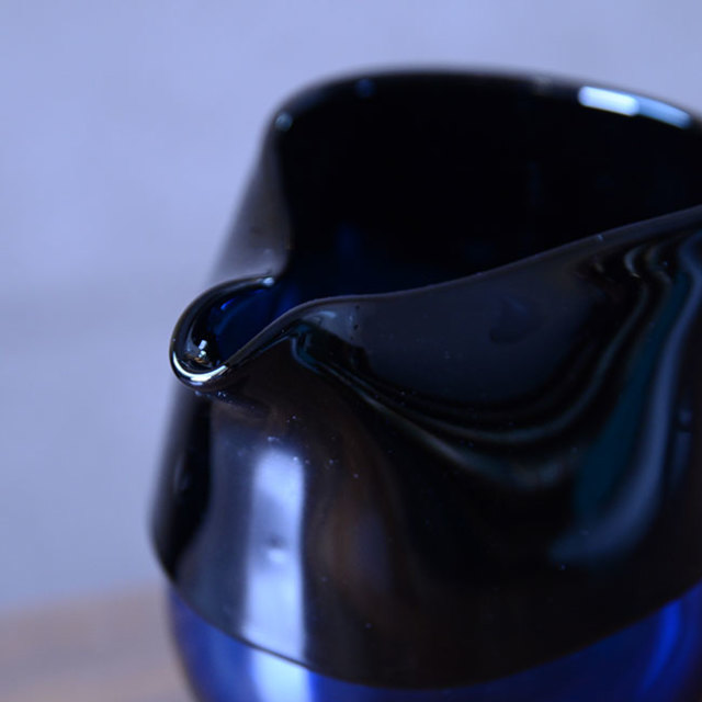 ガラス　DOMAKI “Blue” 注器（SI-051）　作家「飯田将平」