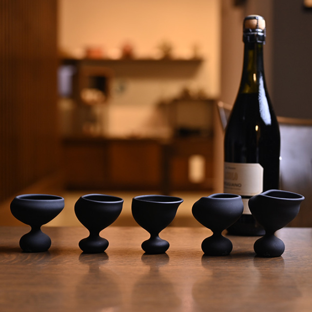 ガラス 酒器「ガラスも踊る」黒フロスト（SI-066） 作家「飯田将平」