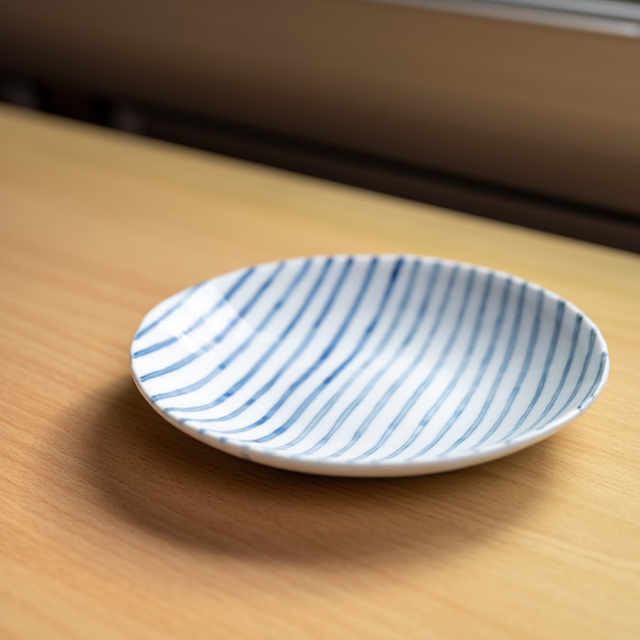 作家もの　絵皿　２２✖️１２ 2色十草取り皿（SK-008） 作家「小長谷節子」