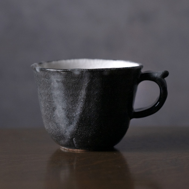 和食器　鼠志野黒鳥絵マグカップ　作家「佐々木好正」