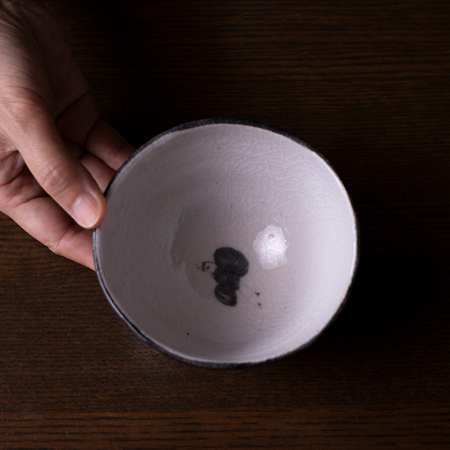 和食器 鼠志野黒鳥絵飯碗(SS-116) 作家「佐々木好正」