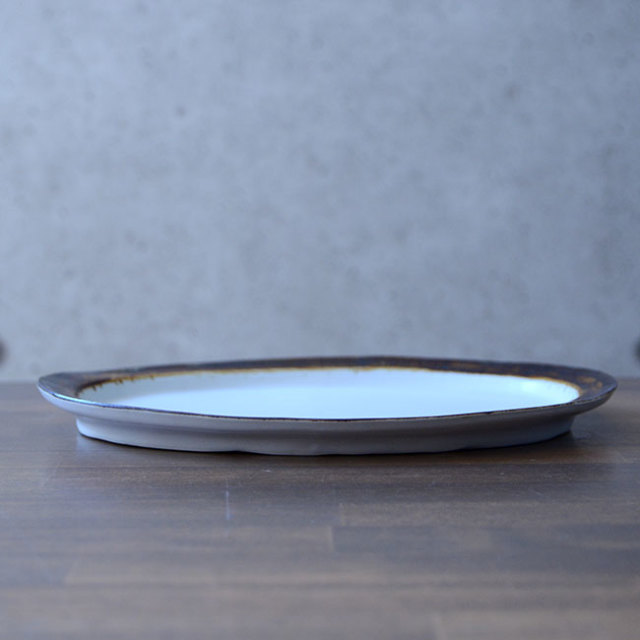 Oval Plate（茶）　作家「山本壮平」