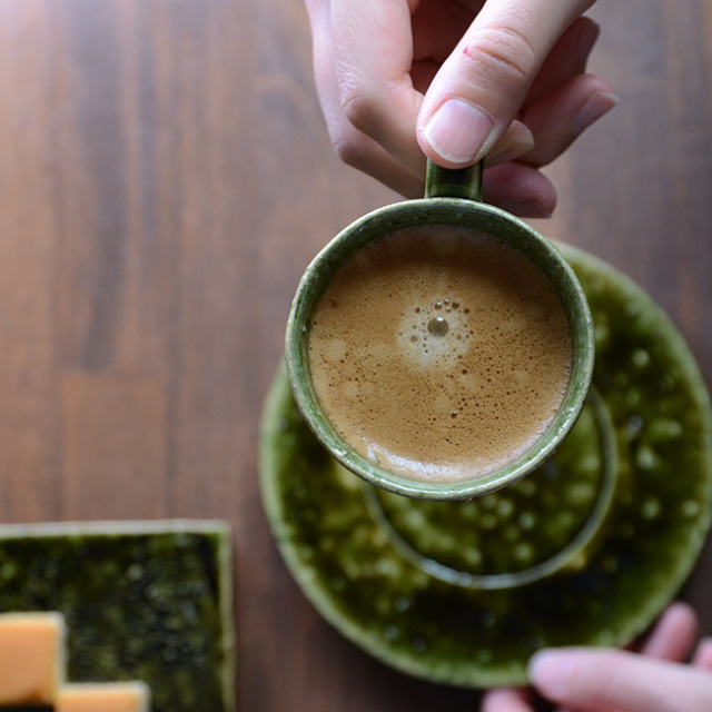 大和織部デミタスカップ＆ソーサ 　作家「金本卓也」