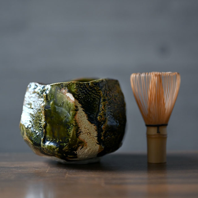 【共箱付】大和織部鎬茶碗(TK-049)　作家「金本卓也」