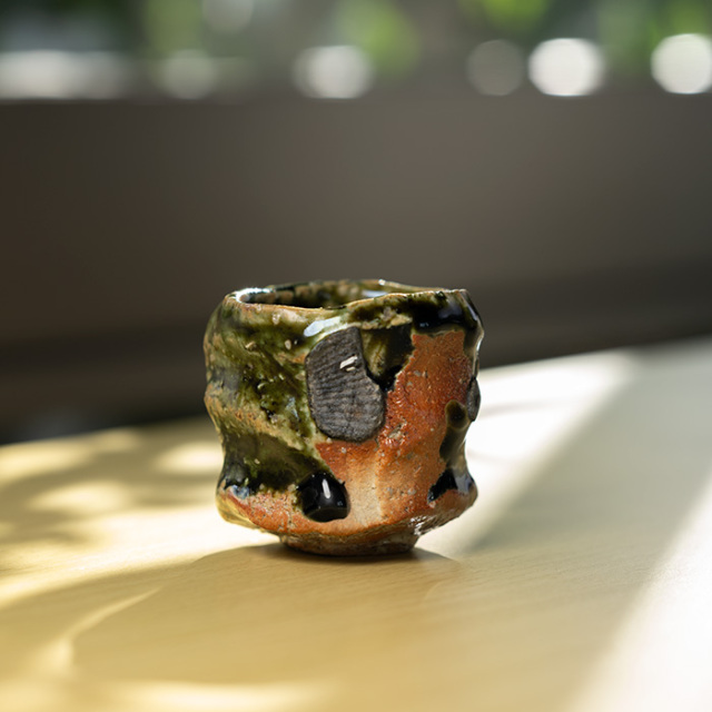 わさび　織部焼　加藤敬也作　花生　扁壷　共箱　V　8184 わさび 織部焼 加藤敬也作 花生 扁壷 共箱 V 8184 Yahoo