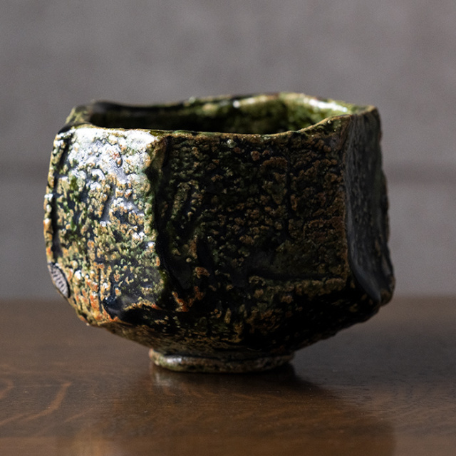織部抹茶茶碗