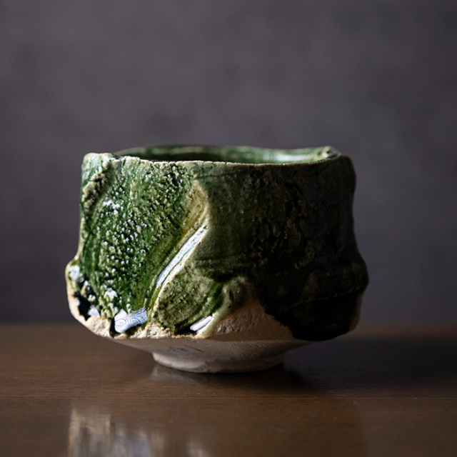 織部　抹茶茶碗
