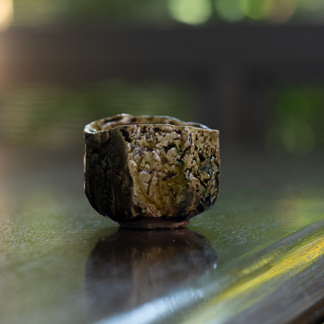 共箱付 | 大和織部刳貫ぐい呑（TK-096) 作家「金本卓也」