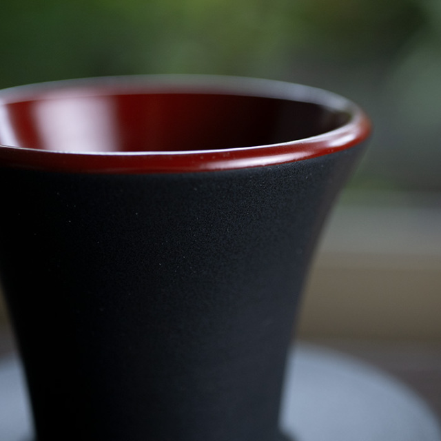 和食器 黒釉赤彩カップ＆ソーサ 作家「森野知子」