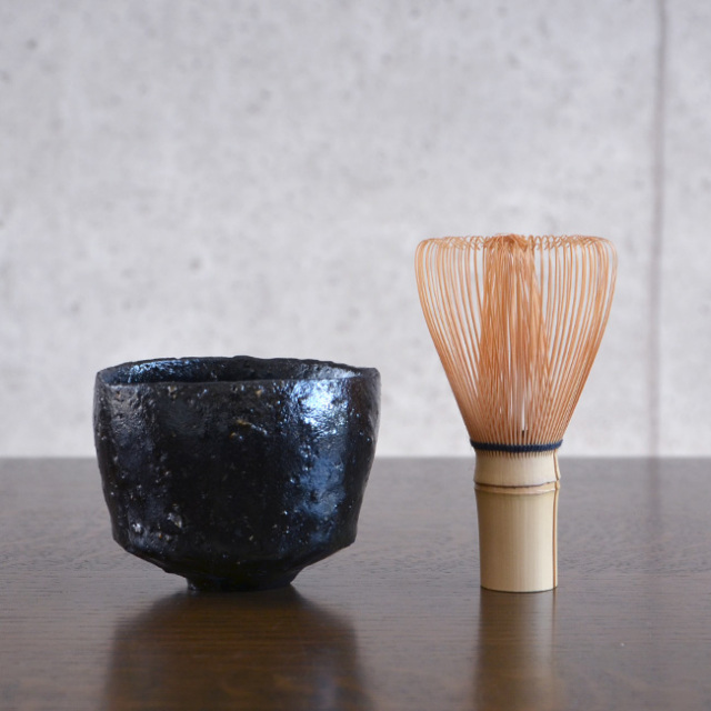 黒碗(S)　　作家「横山拓也」