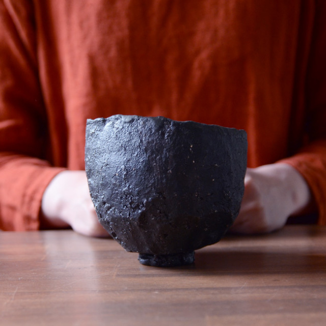 黒碗　　作家「横山拓也」