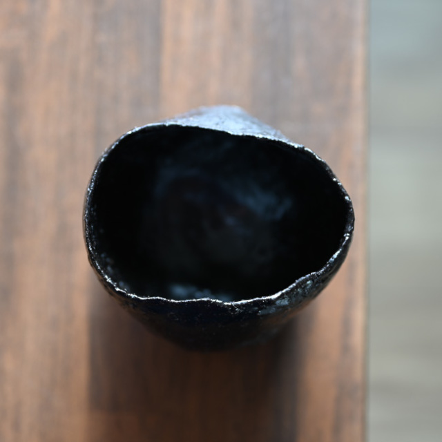 黒碗　横山拓也