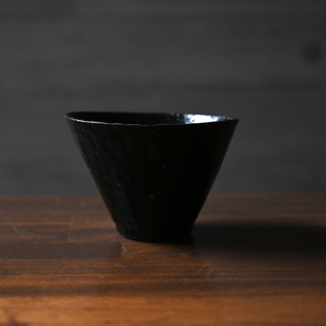 黒　陶芸　横山拓也