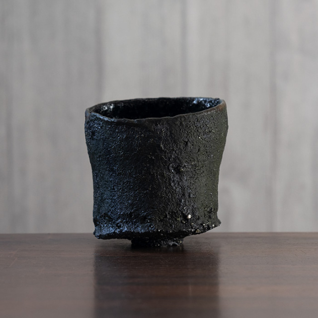 黒茶碗　横山拓也