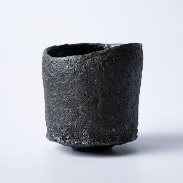 黒茶碗　横山拓也