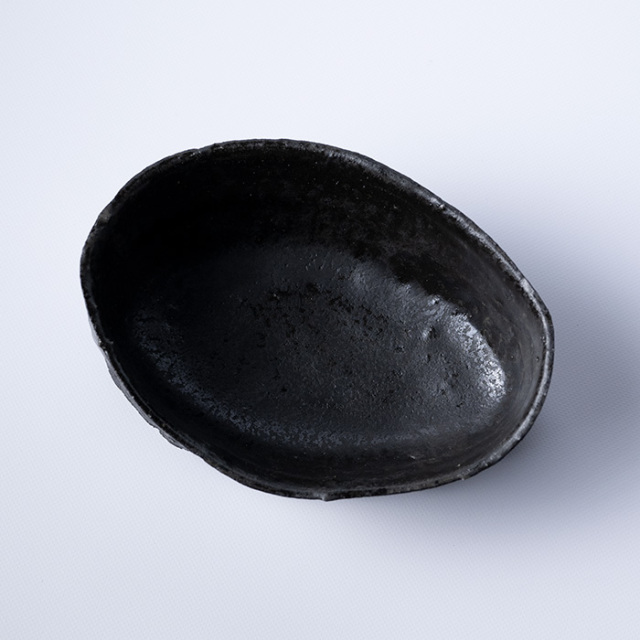 黒茶碗　横山拓也