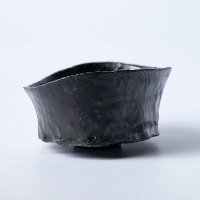 黒茶碗　横山拓也
