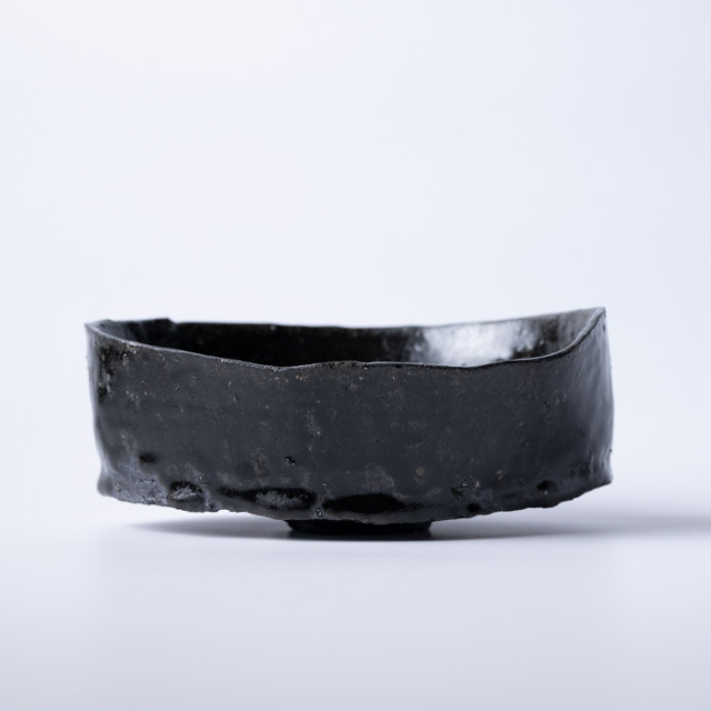 黒茶碗　横山拓也