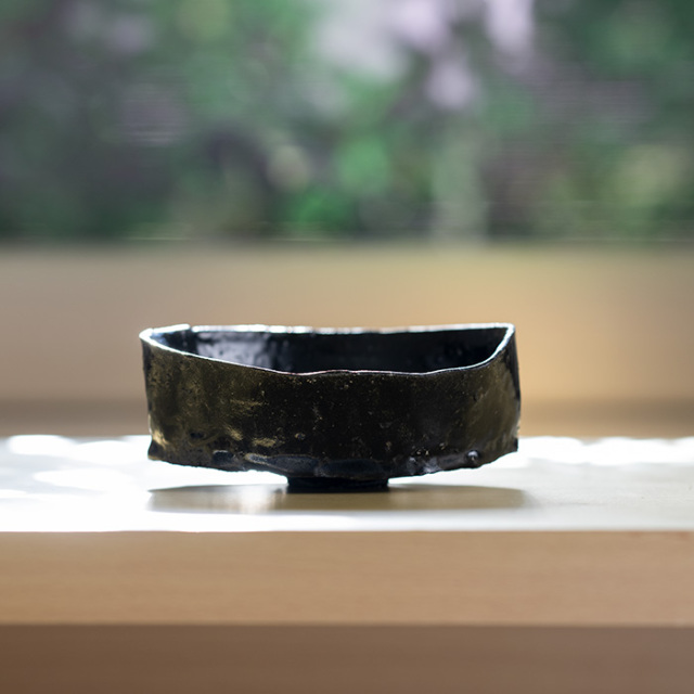 黒茶碗　横山拓也