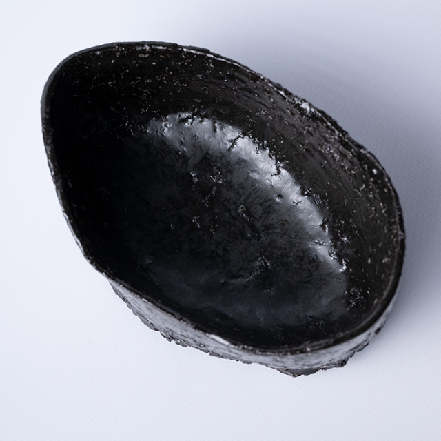 黒茶碗　横山拓也