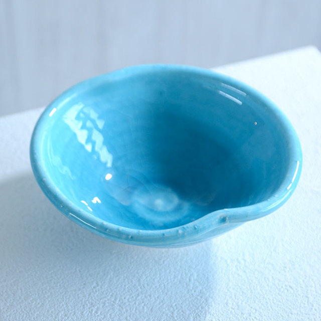 和食器 ﾄﾙｺﾌﾞﾙｰ玉縁輪花鉢 作家「荒木義隆」