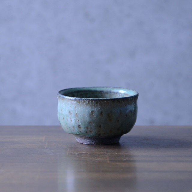 和食器 灰緑釉汲出／小 作家「荒木義隆」