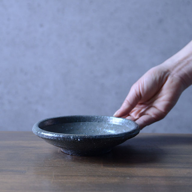 和食器　三つ足平皿　作家「荒木義隆」 和食器 三つ足平皿 作家「荒木義隆」 和食器 三つ足平皿 作家「