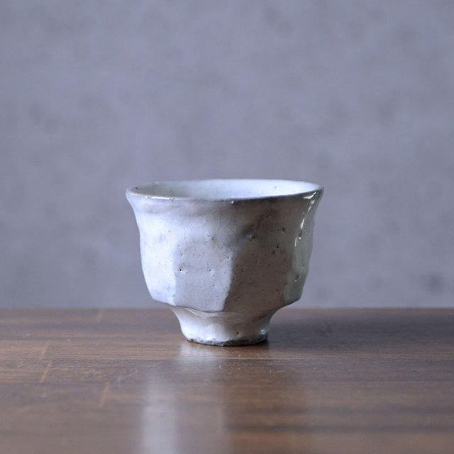 和食器 粉引鎬ぐい呑02 作家「荒木義隆」