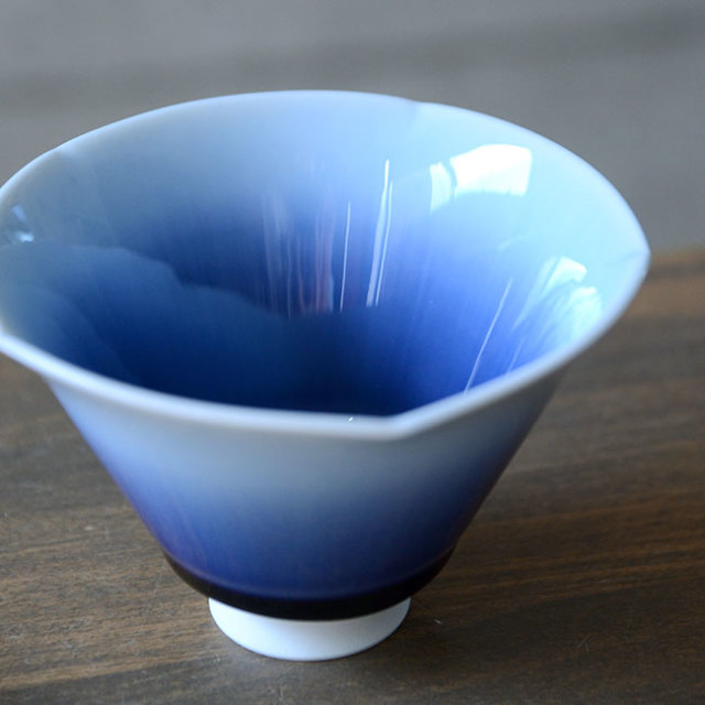 流彩磁小鉢 （青色） 作家「永草陽平」