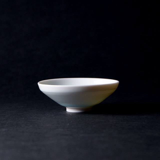 青白磁ぐい呑（YN-018） 作家「永草陽平」