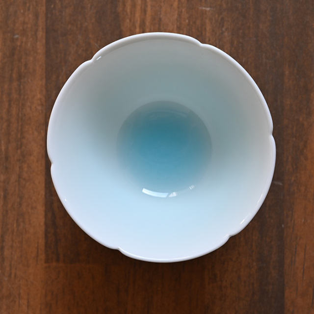 青白磁汲出湯呑（YN-029） 作家「永草陽平」