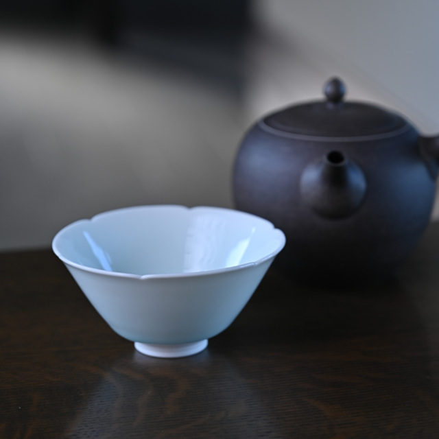 青白磁汲出湯呑（YN-029） 作家「永草陽平」