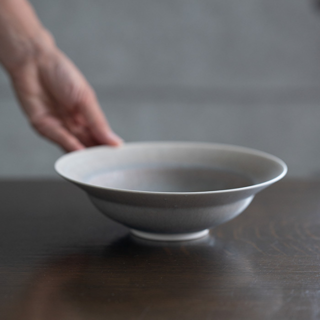 煌彩磁リム鉢（大）・灰（YN-054） 作家「永草陽平」