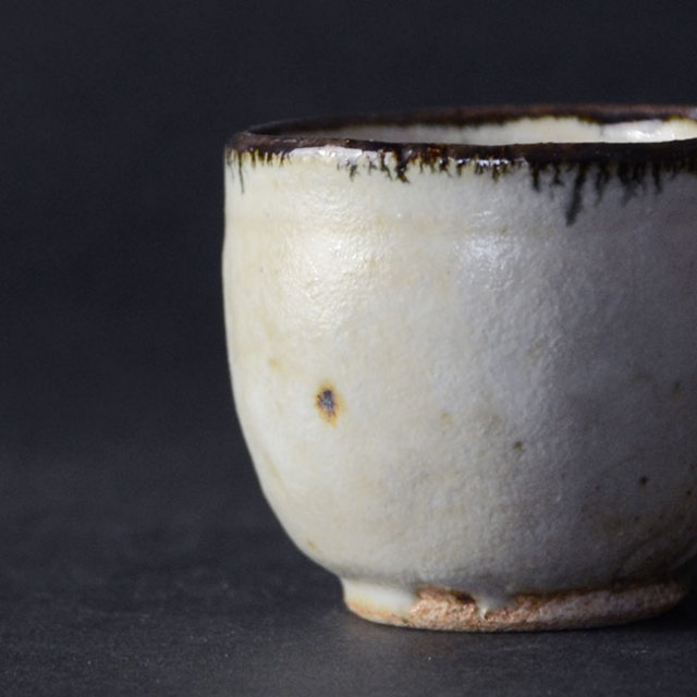 ぐい呑 骨董品 楽天市場】骨董○唐津焼皮鯨ぐい呑み○ | 江戸時代-19世紀頃