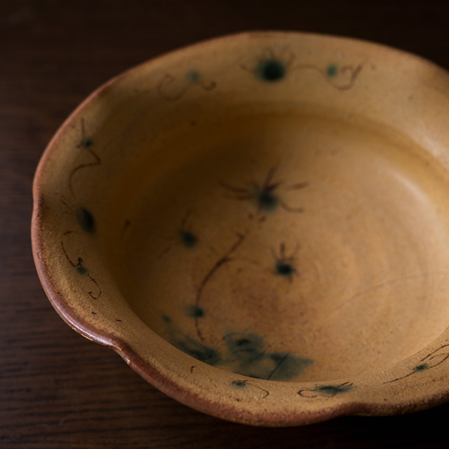 黄瀬戸焼　瀬津義雄作　輪花鉢　値下げ中！ 黄瀬戸焼 瀬津義雄作 輪花鉢 値下げ中！ 黄瀬戸焼 瀬津義雄