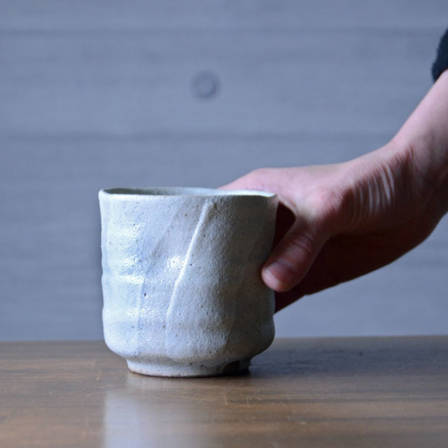 和食器 灰釉湯のみ（YT-044） 作家「多屋嘉郎」