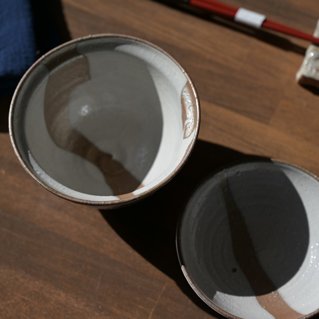 和食器　白化粧掛分蓋茶碗
