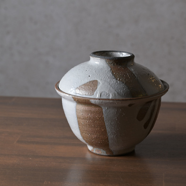 和食器 白化粧掛分蓋茶碗（YT-054） 作家「多屋嘉郎」