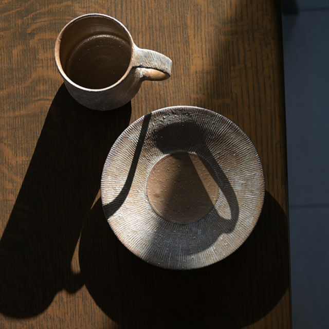 和食器 焼締くし目コーヒーカップ＆ソーサ（YT-062） 作家「多屋