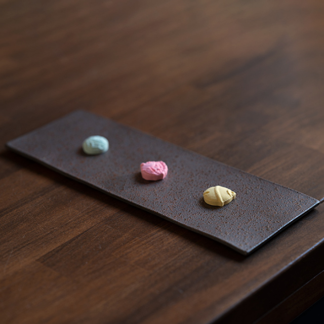 和食器 焼締吹き掛け角板皿（YT-084） 作家「多屋嘉郎」